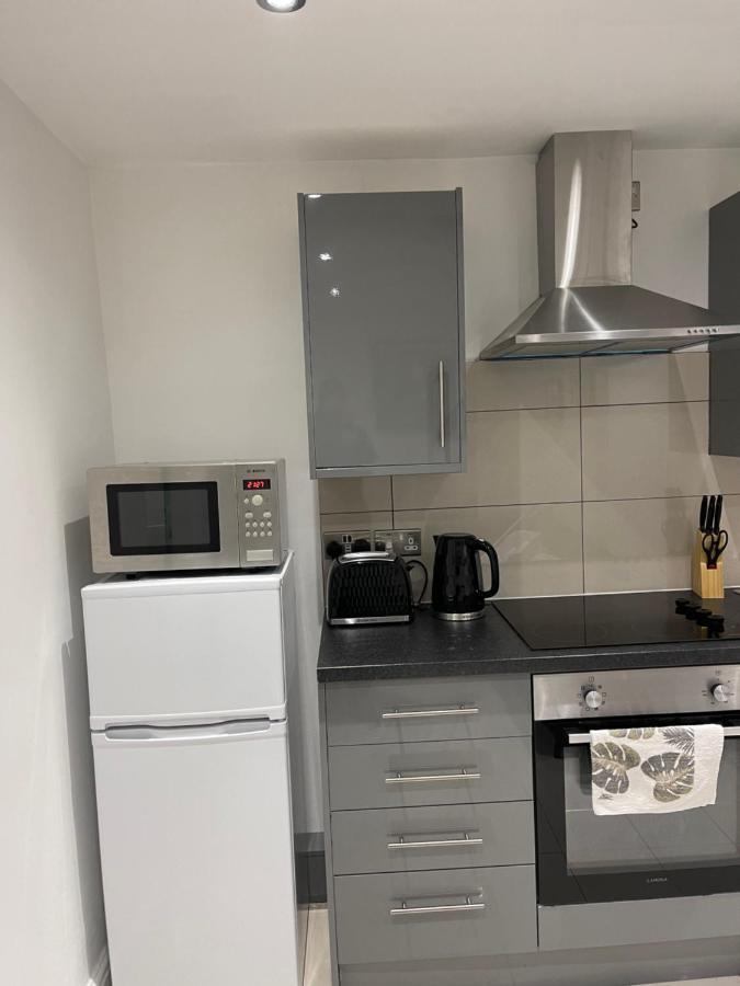 Modern 1 Bedroom Holiday Apartment In Southminster Eksteriør billede